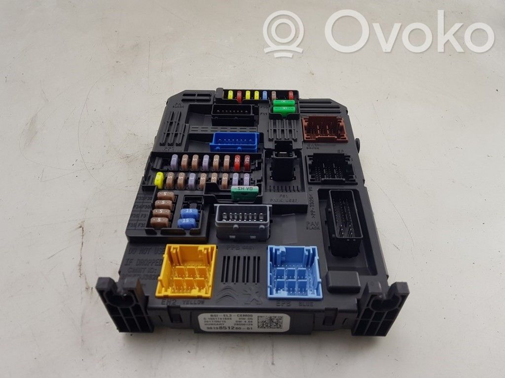 Opel Crossland X Fuse box set 