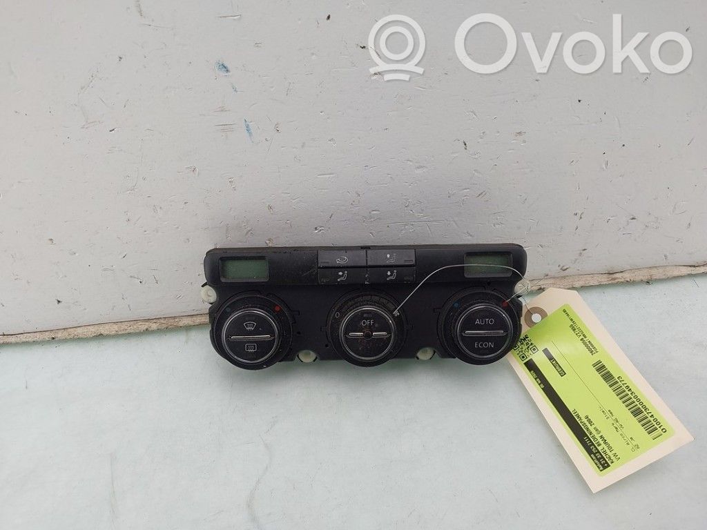 Volkswagen Touran I Climate control unit 