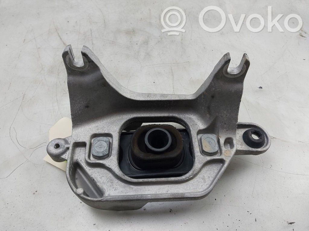 Renault Megane IV Engine mount bracket 