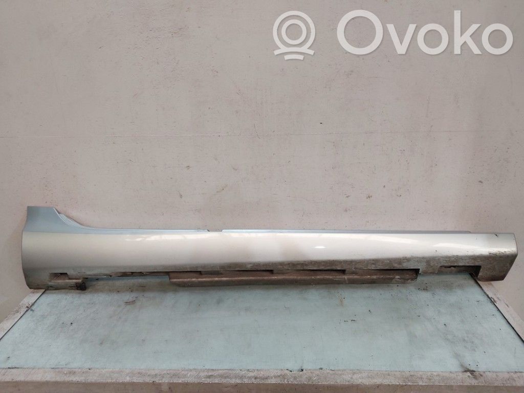 Volvo V40 Kynnys 