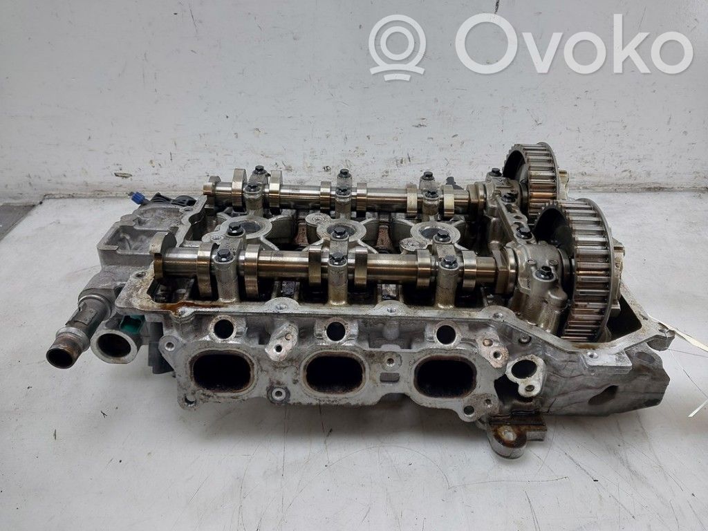 Peugeot 208 II Engine head 