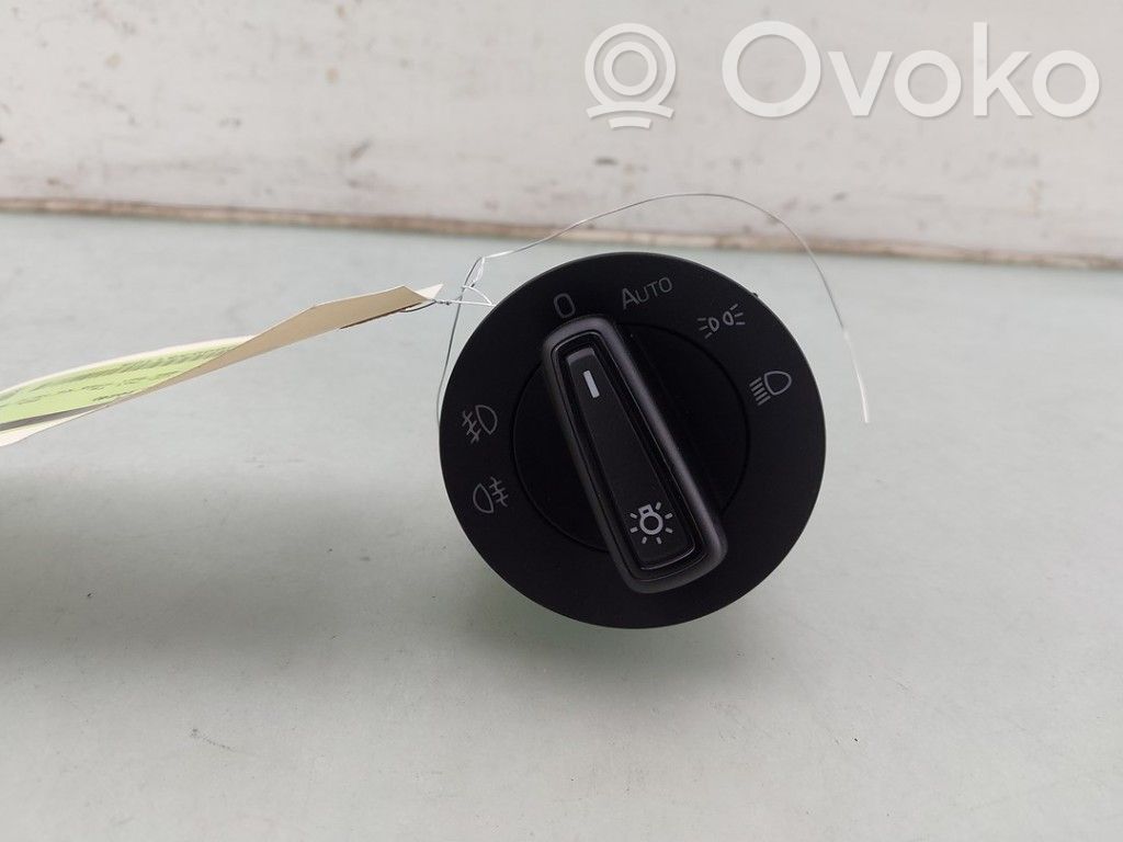 Skoda Octavia Mk1 (1U) Light switch 
