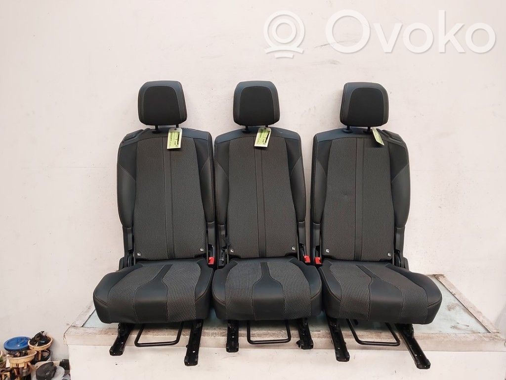 Peugeot 5008 II Kanapa tylna / Fotel drugiego rzędu 