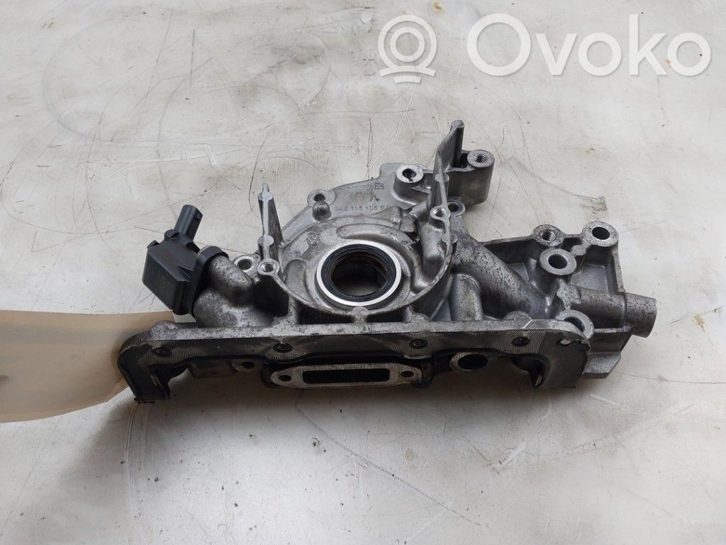 Volkswagen Golf VIII Ölpumpe 