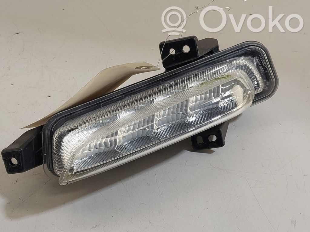 Suzuki Swift III Element lampy przedniej 