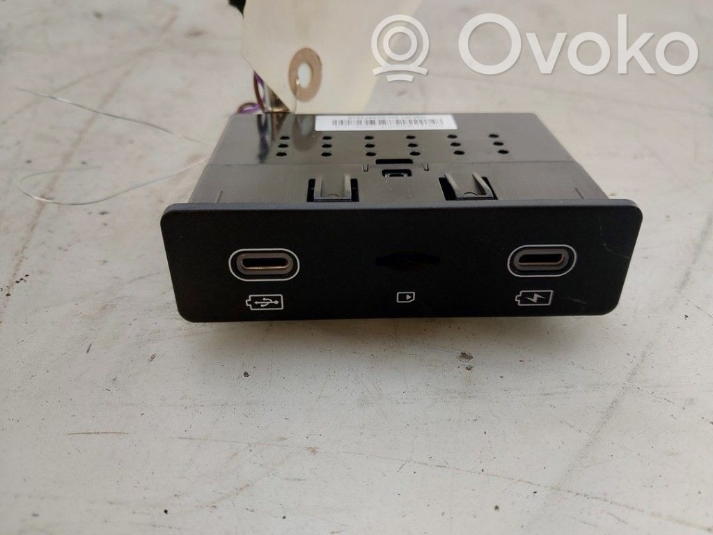 BYD Seal U Connettore plug in AUX