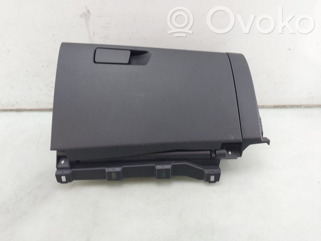 Nissan Qashqai J12 Boite à gants