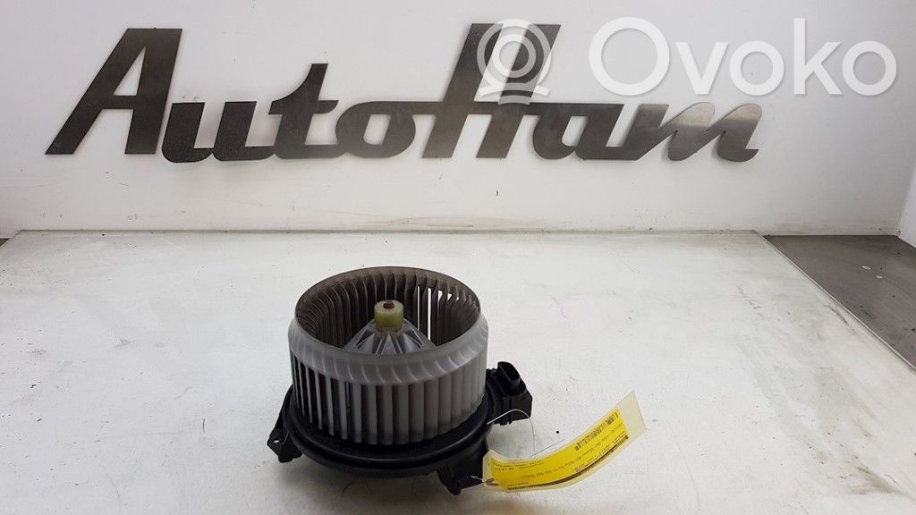 Suzuki Swift I Wentylator nawiewu / Dmuchawa