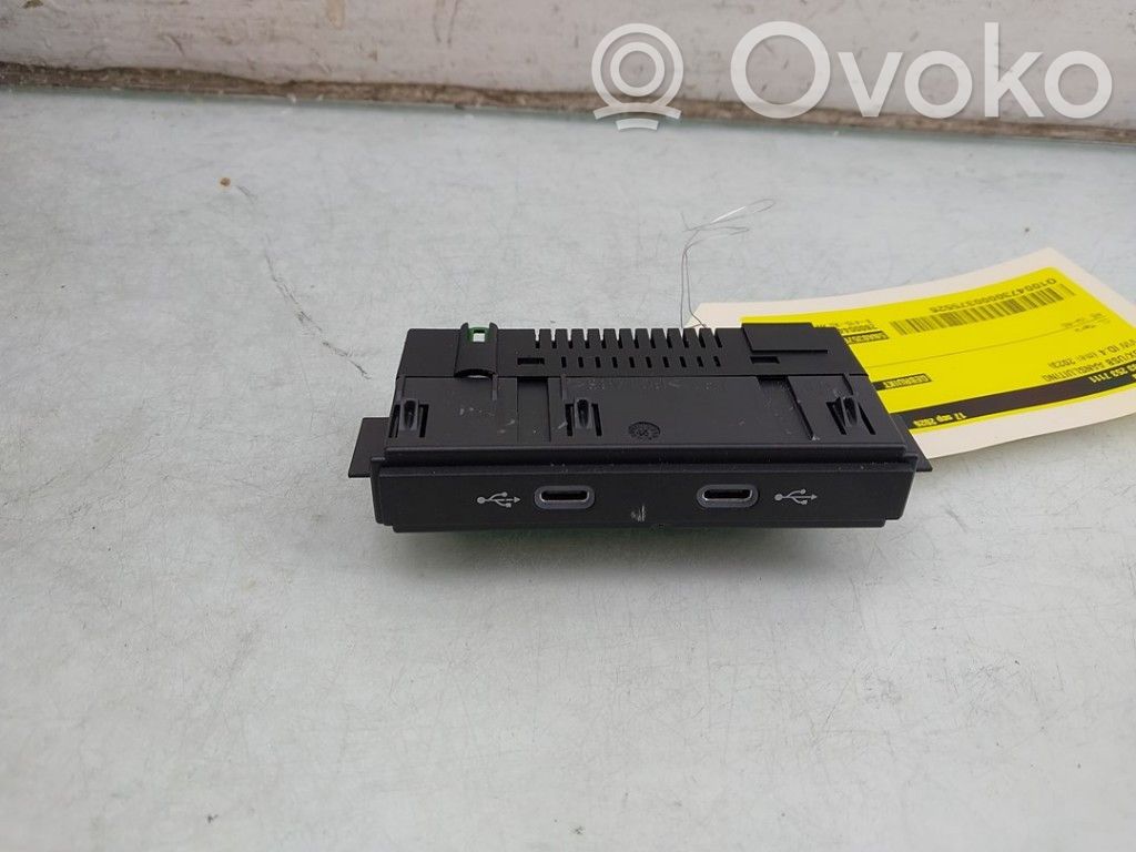 Volkswagen ID.4 Conector priză AUX 