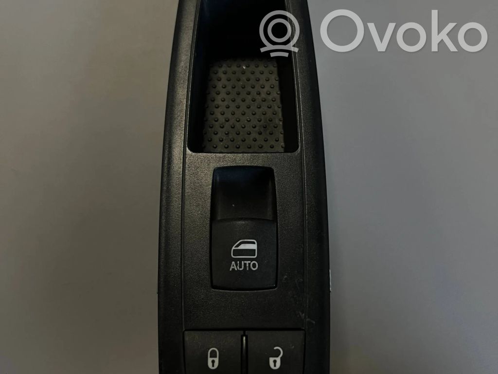 Dodge Grand Caravan Electric window control switch 
