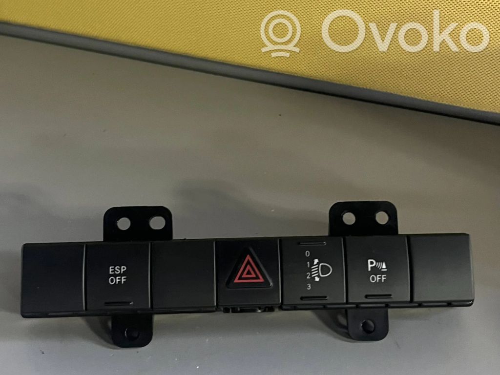 Chrysler Sebring (JS) Hazard light switch 