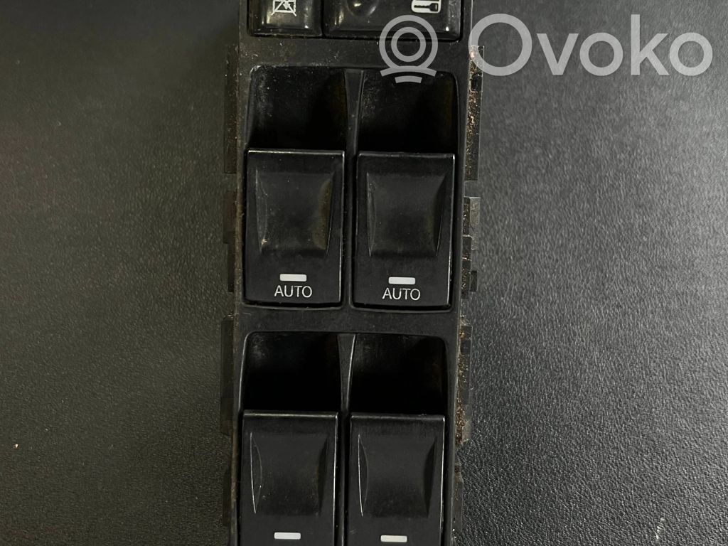 Jeep Grand Cherokee (WK) Electric window control switch 
