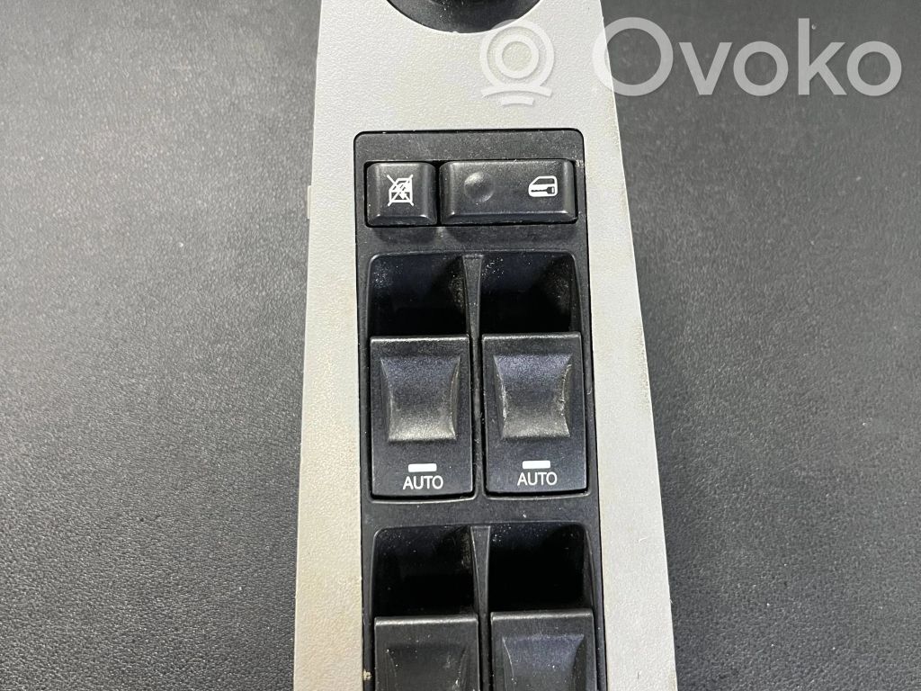 Jeep Grand Cherokee (WK) Electric window control switch 