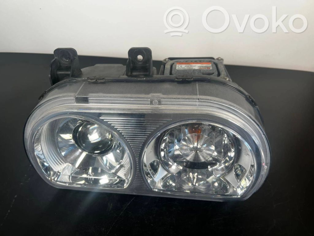 Dodge Challenger Phare frontale 