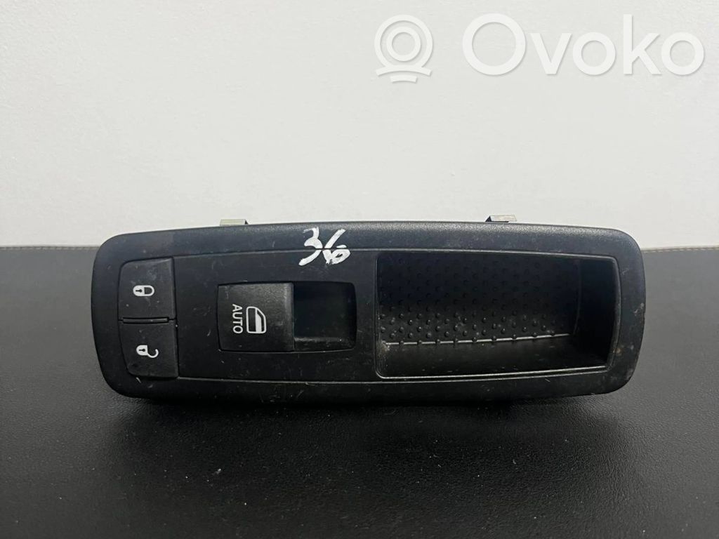 Chrysler Town & Country V Electric window control switch 