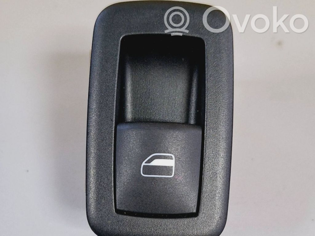 Dodge Nitro Electric window control switch 