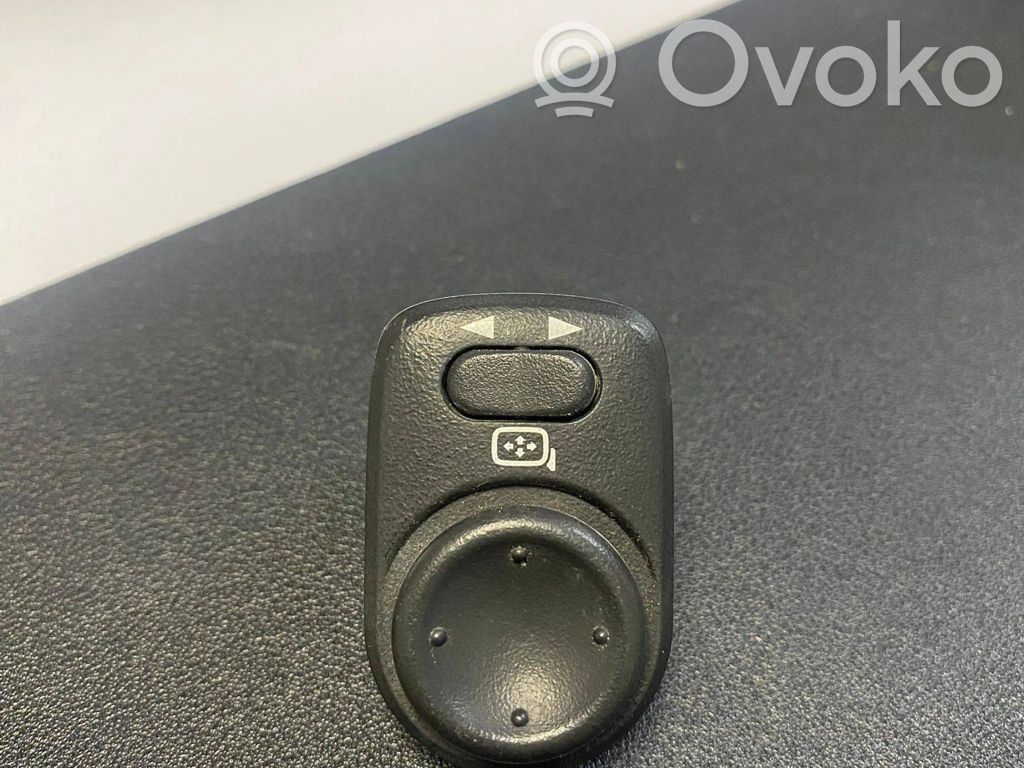 Chevrolet Camaro Wing mirror switch 