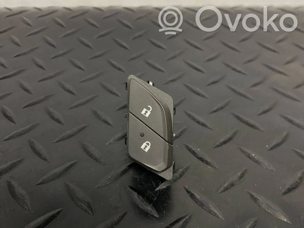 Chevrolet Camaro Central locking switch button 
