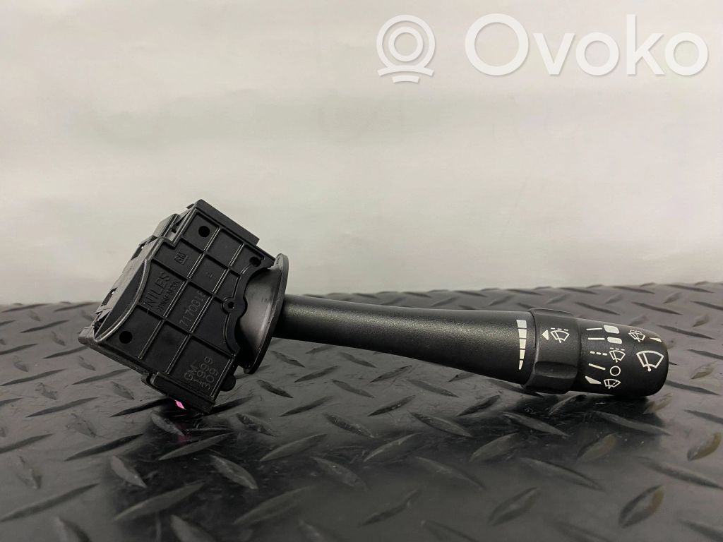 Cadillac SRX Wiper control stalk 
