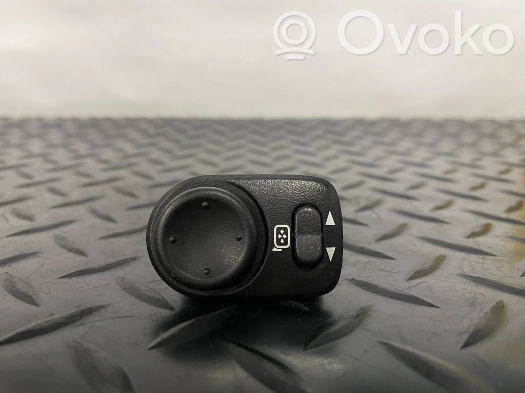 Chevrolet Camaro Wing mirror switch 