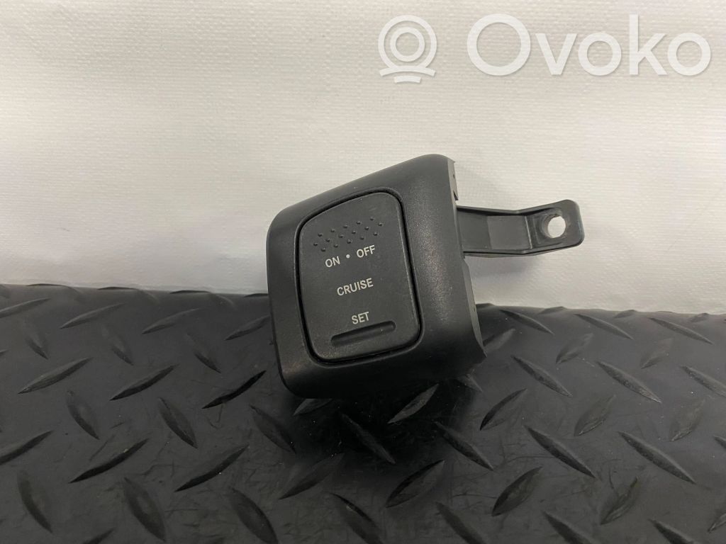 Dodge RAM Interruptor del control de crucero 
