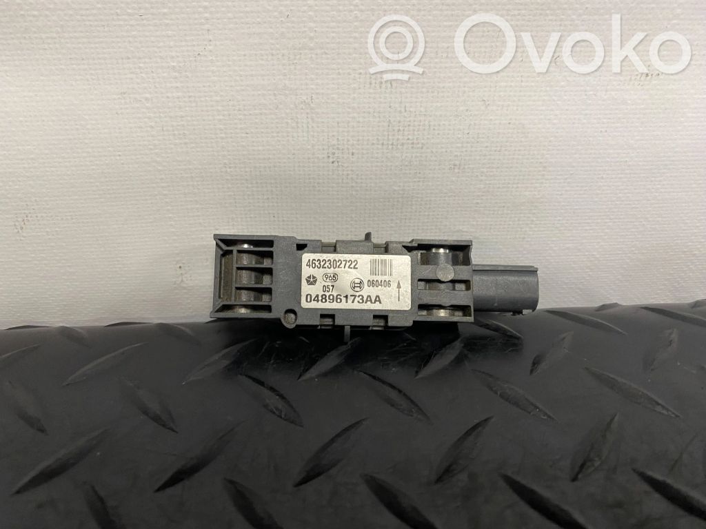 Jeep Grand Cherokee (WK) Airbag deployment crash/impact sensor 