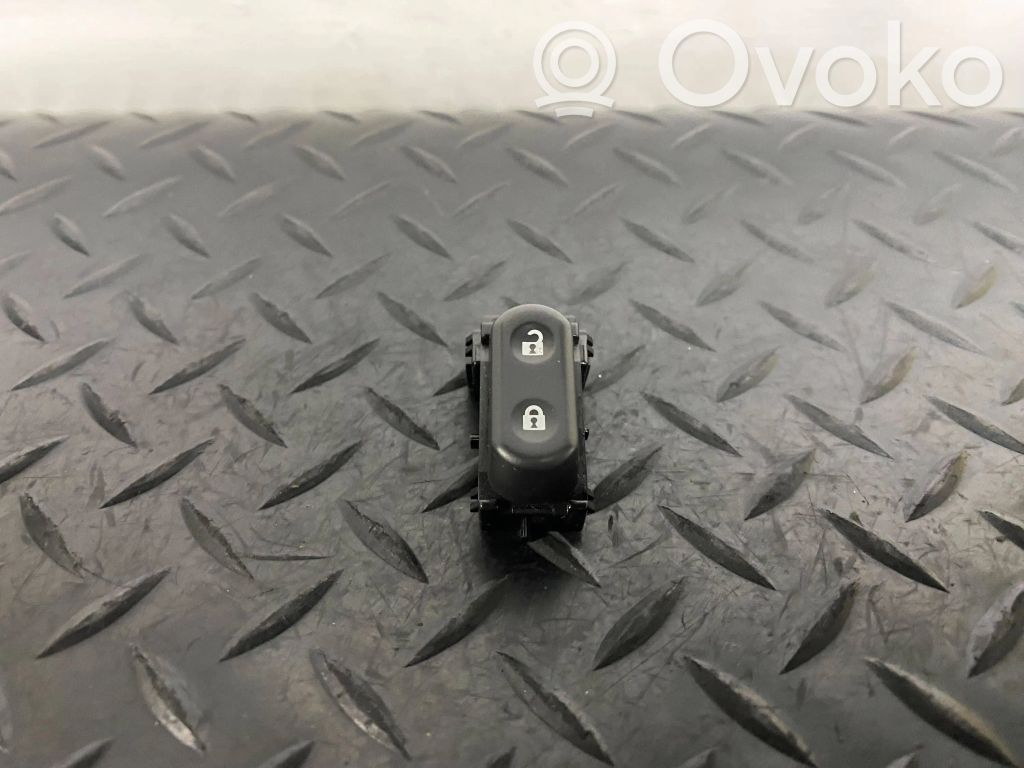 Cadillac SRX Central locking switch button 