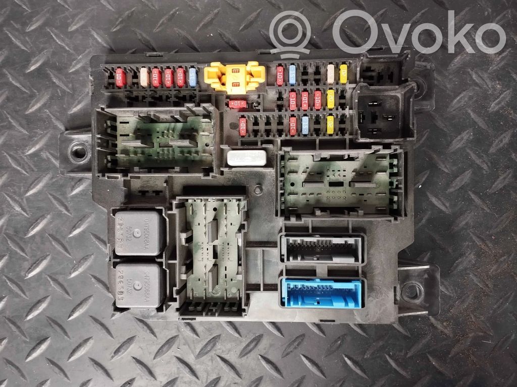 Dodge Durango Drošinātāju bloks 