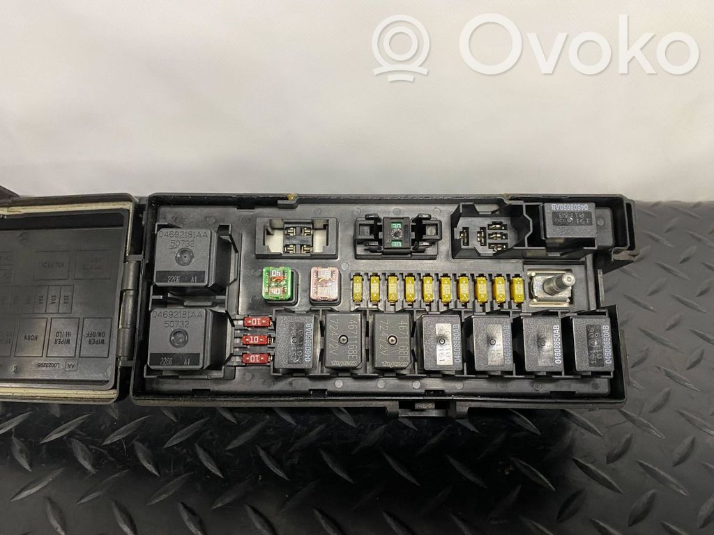 Dodge Durango Drošinātāju kaste (komplekts) 