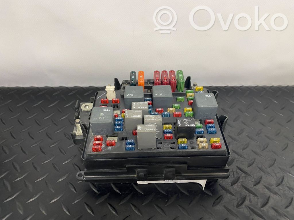 Cadillac Escalade Sulakemoduuli 