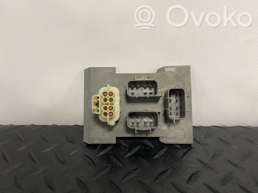 Hummer H2 Transfer box differential control unit 
