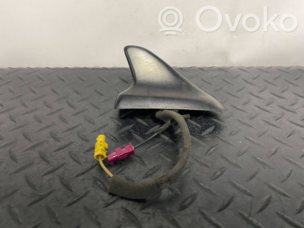 Chevrolet Camaro Antena GPS 