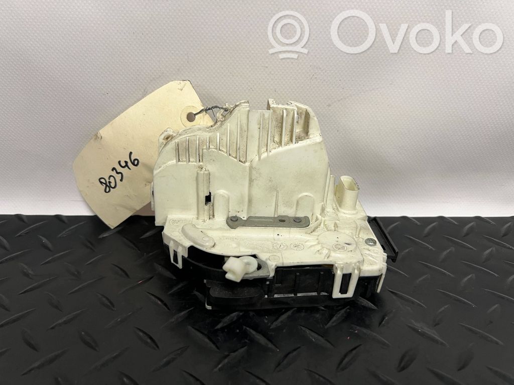 Dodge Journey Aizmugurē slēdzene 