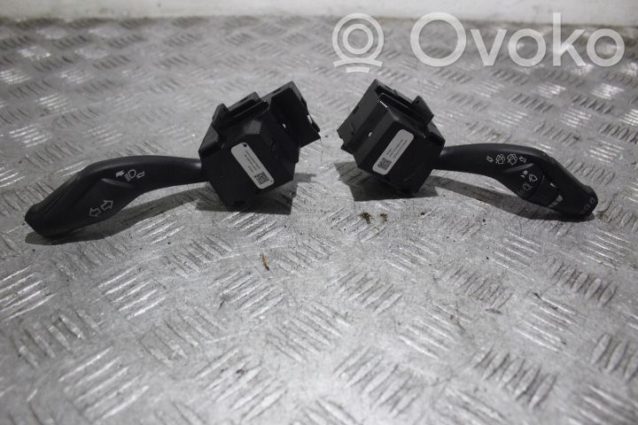Ford Focus Wiper turn signal indicator stalk/switch 