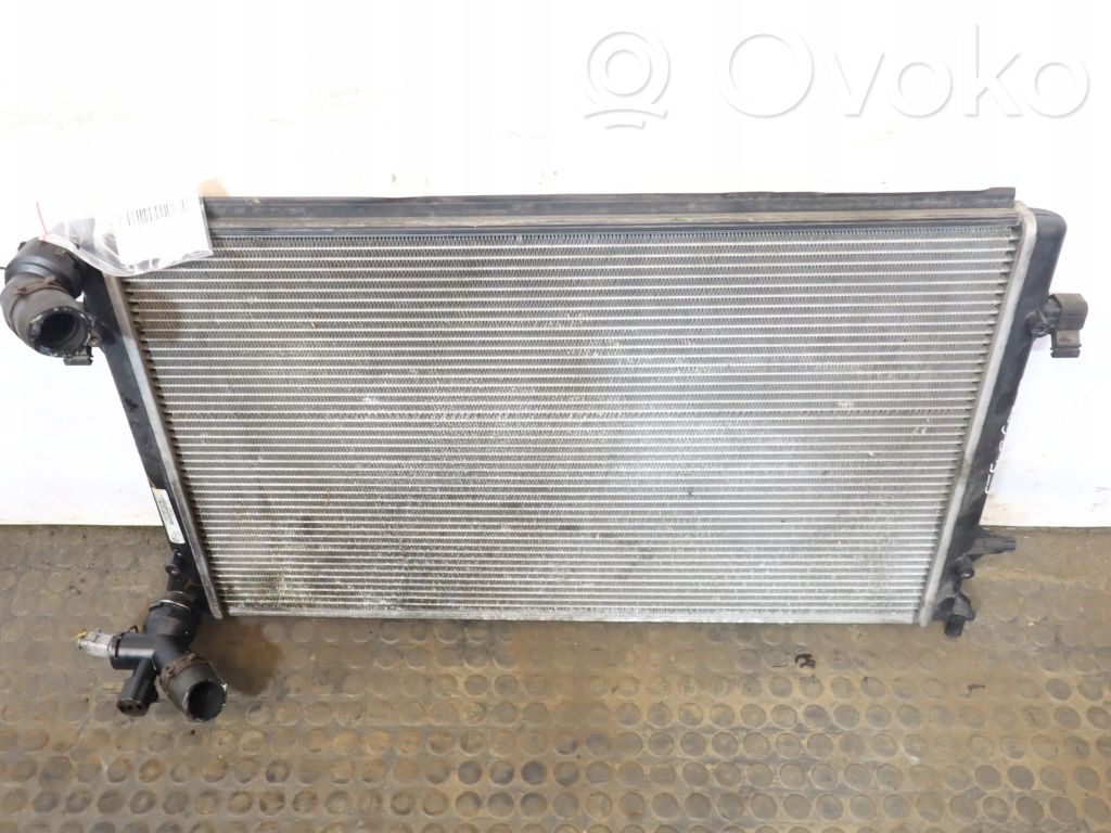 Volkswagen Golf V Radiator lichid răcire 