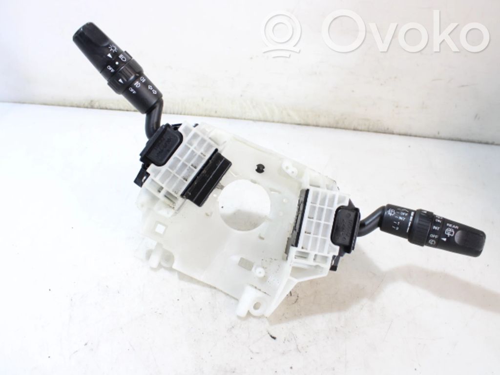 Mazda 5 Light switch 