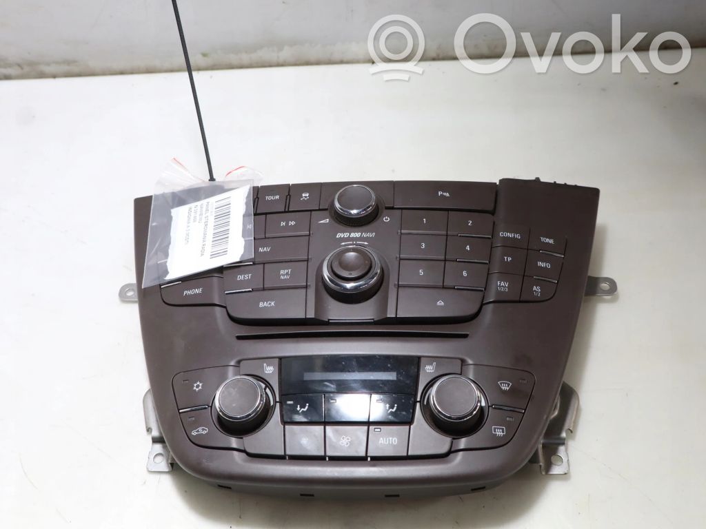Head unit multimedia control