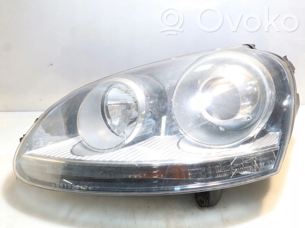 Volkswagen Jetta V Etu-/Ajovalo 