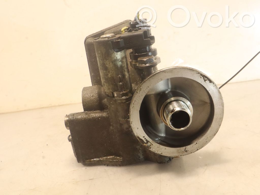 Engine oil radiator
