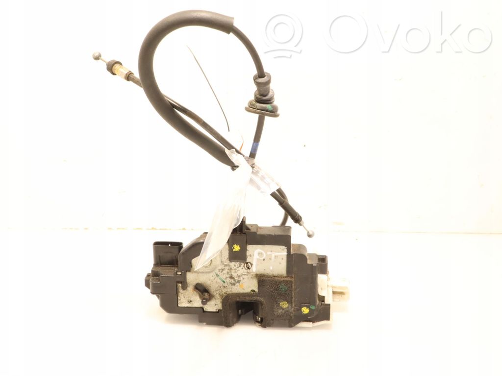 KIA Ceed Takaoven lukko 