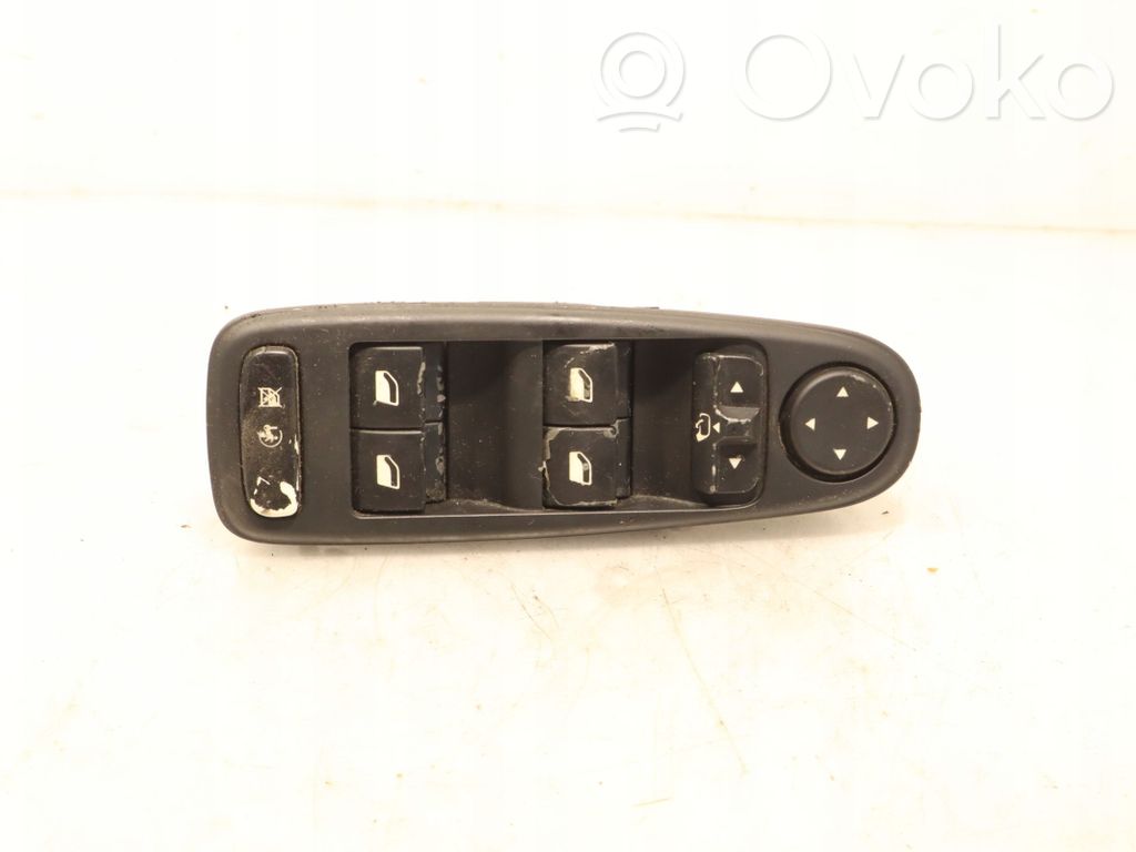 Comutator comandă geamuri electrice   96639383ZD