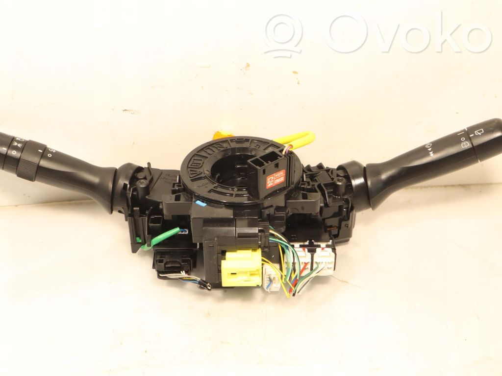 Toyota Aygo AB40 Interruptor de luz 