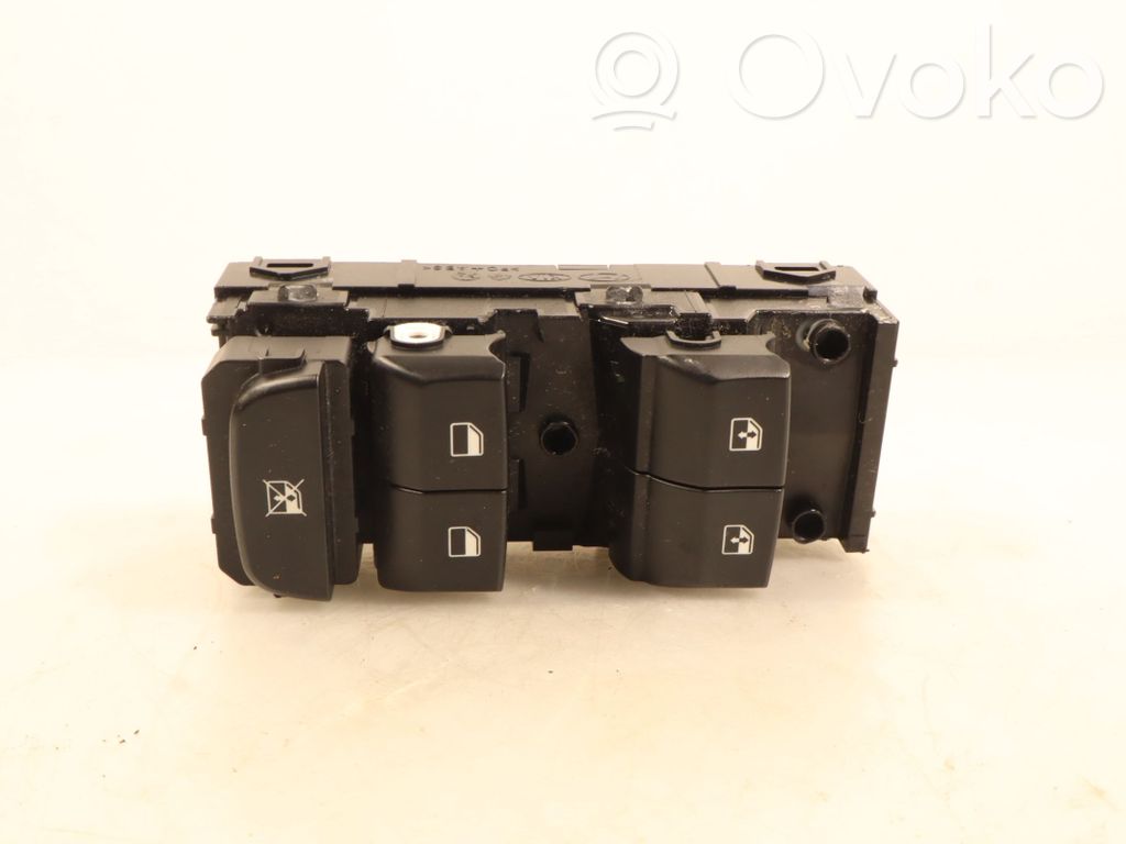 KIA Ceed Interruptor del elevalunas eléctrico 