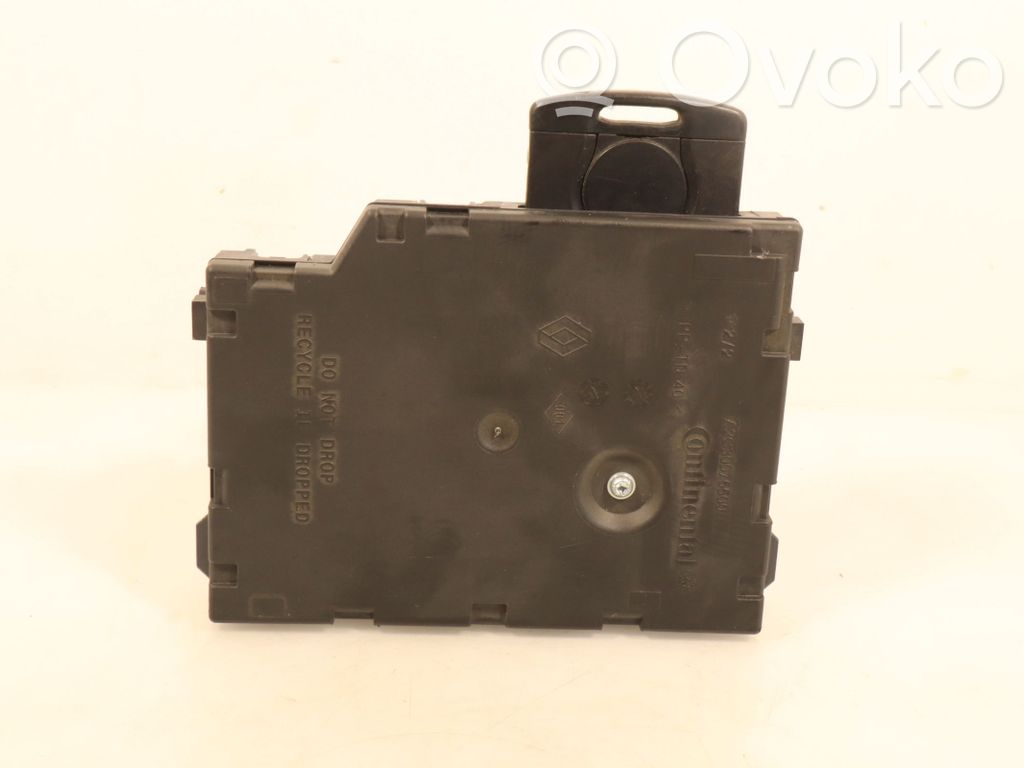 Renault Clio IV Ignition key/card 