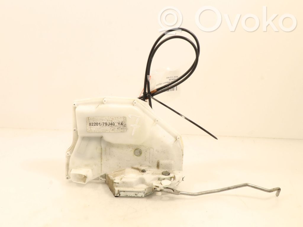 Suzuki SX4 Front door lock 