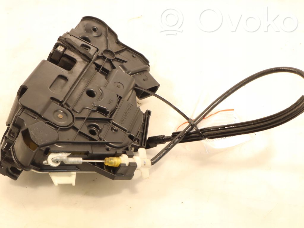 Skoda Fabia Mk2 (5J) Front door lock 