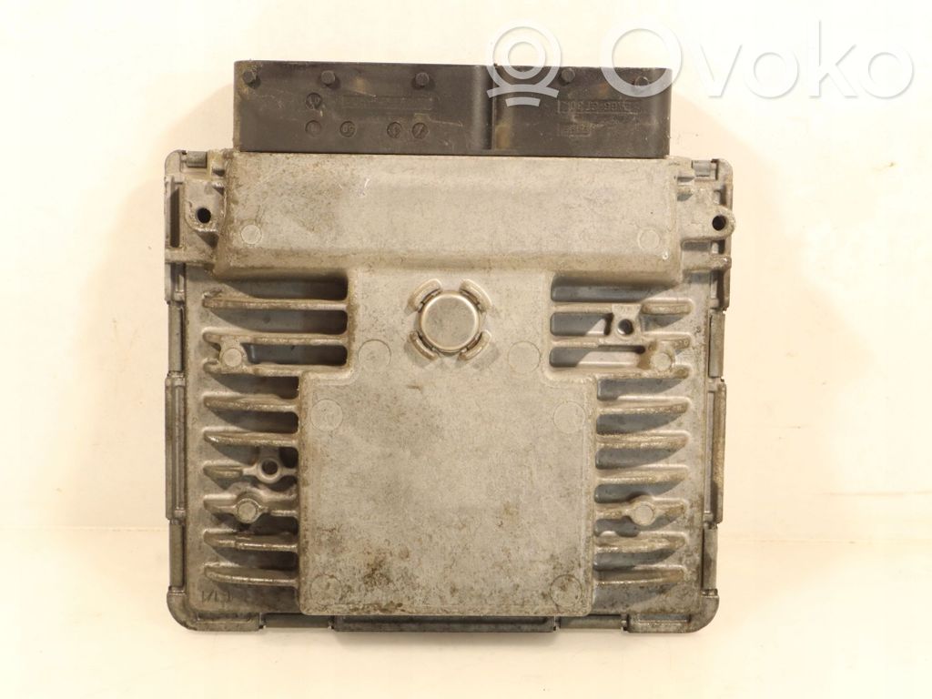Skoda Fabia Mk2 (5J) Unité de commande, module ECU de moteur