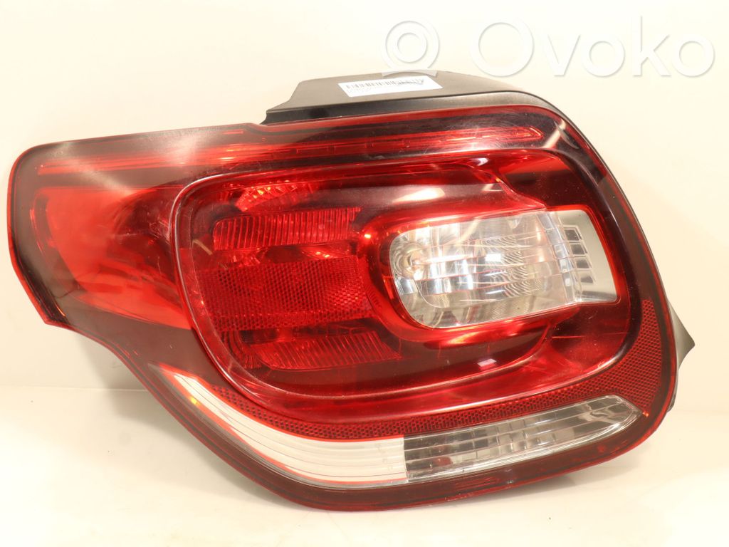 Citroen DS3 Aizmugurējais lukturis virsbūvē 
