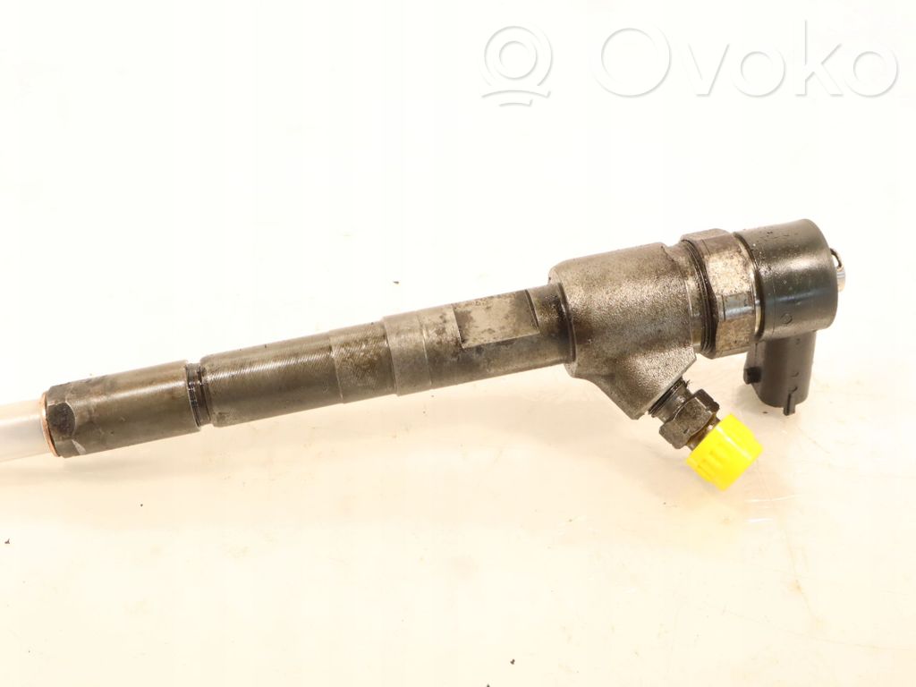 Opel Corsa D Fuel injector 