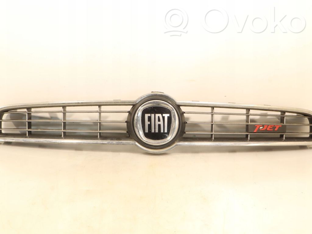 Fiat Bravo Grilă față 